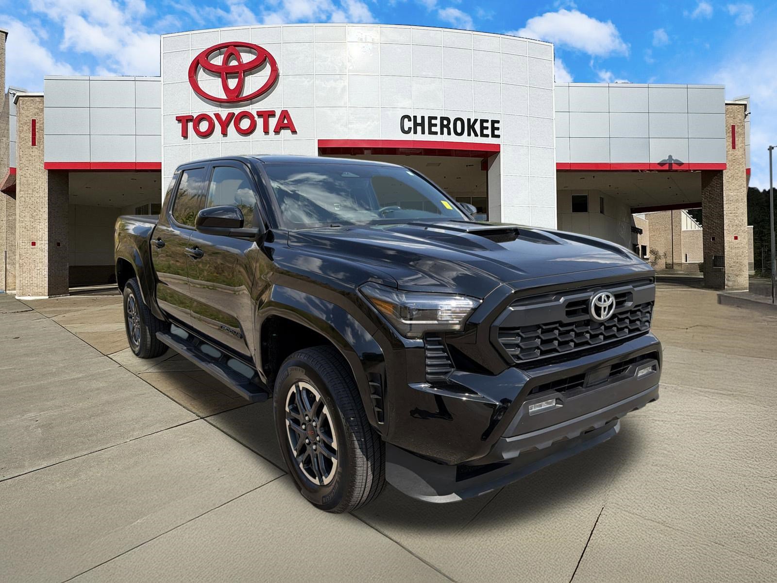 Used 2025 Toyota Tacoma TRD Sport AWD/4WD image 3