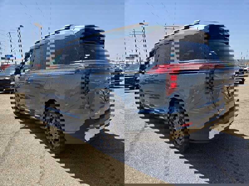 New 2026 Kia Carnival SX image 4