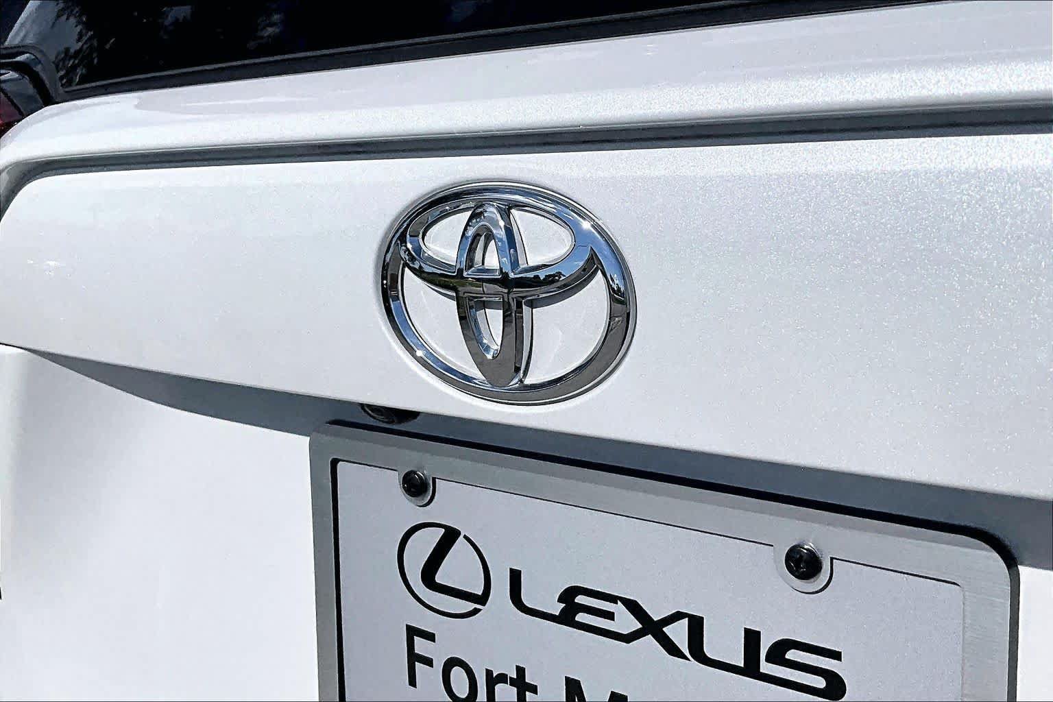 Used 2025 Toyota RAV4 XLE Premium w/ Weather Package FWD image 31