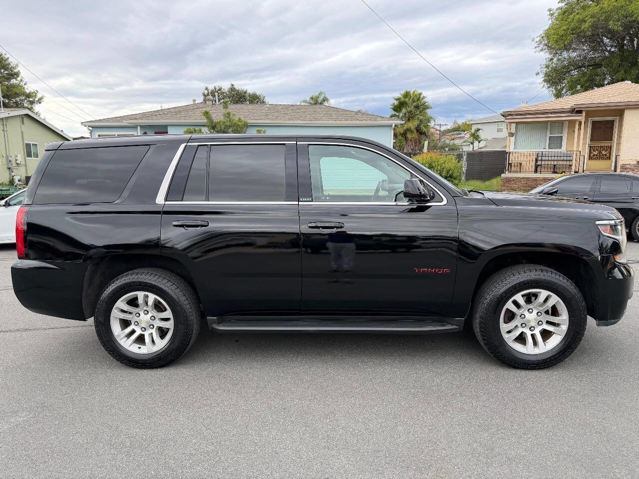 Used 2019 Chevrolet Tahoe 2WD w/ Remote Keyless Entry Package image 10