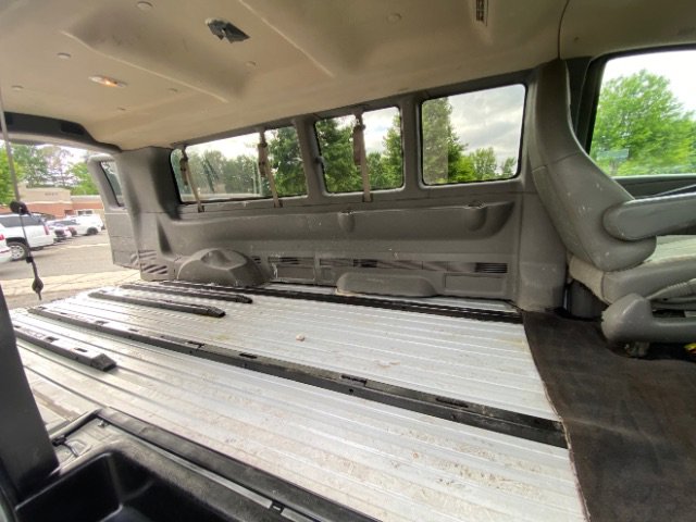 Used 2020 Chevrolet Express 3500 LT w/ LT Preferred Equipment Group RWD image 6