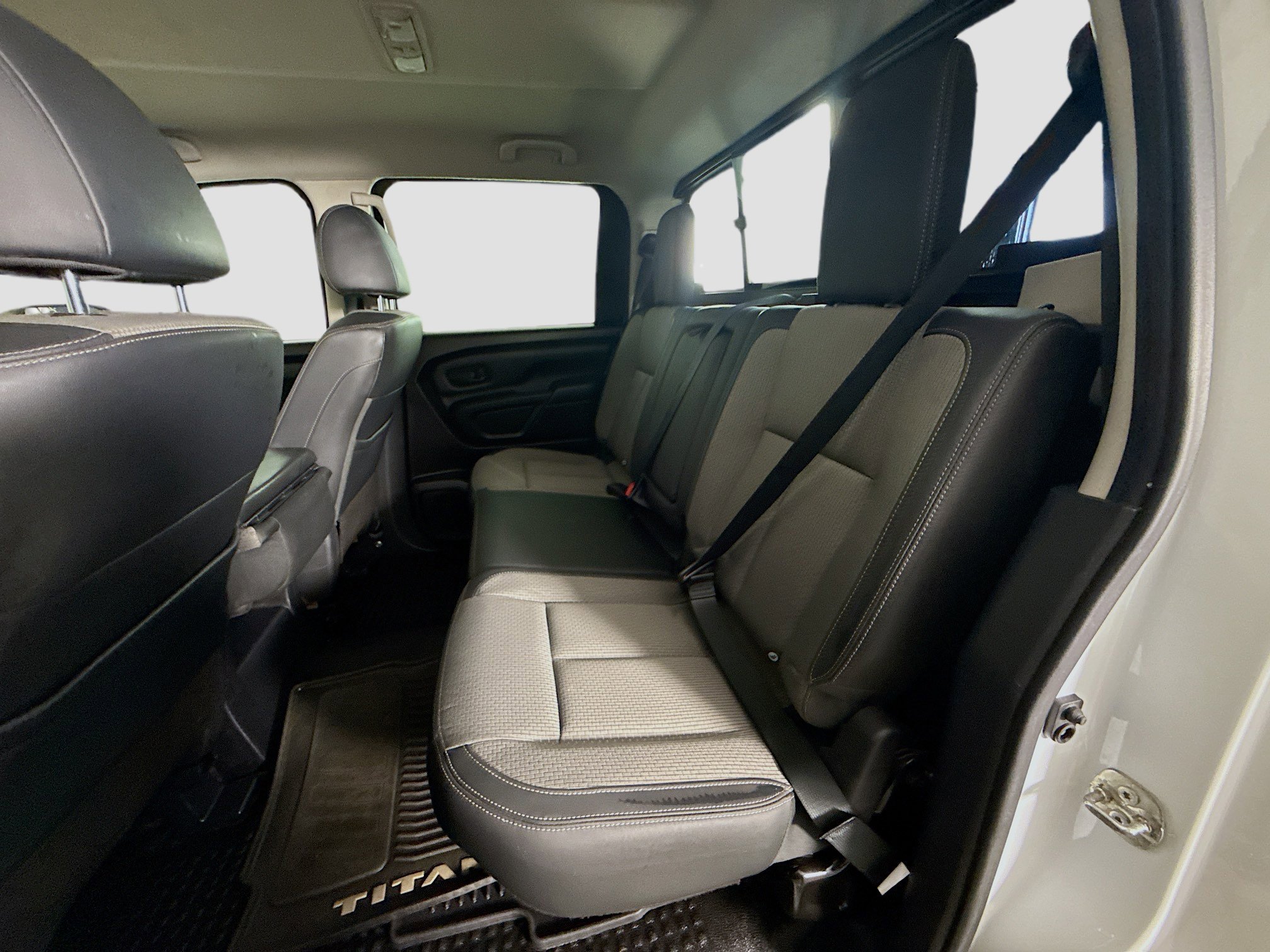 Used 2019 Nissan Titan S w/ S Utility Package image 25