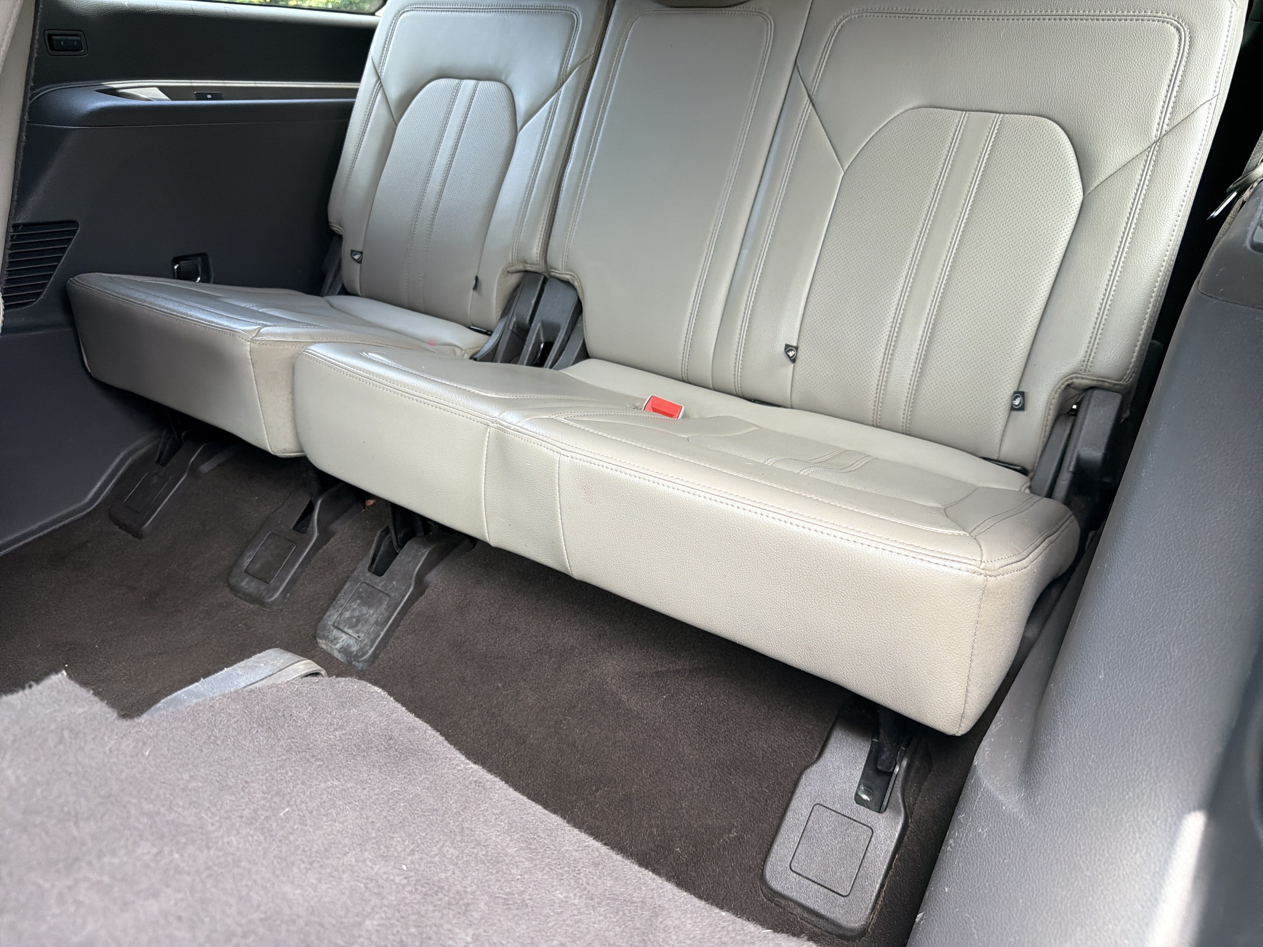 Used 2021 Ford Expedition Limited AWD/4WD image 21