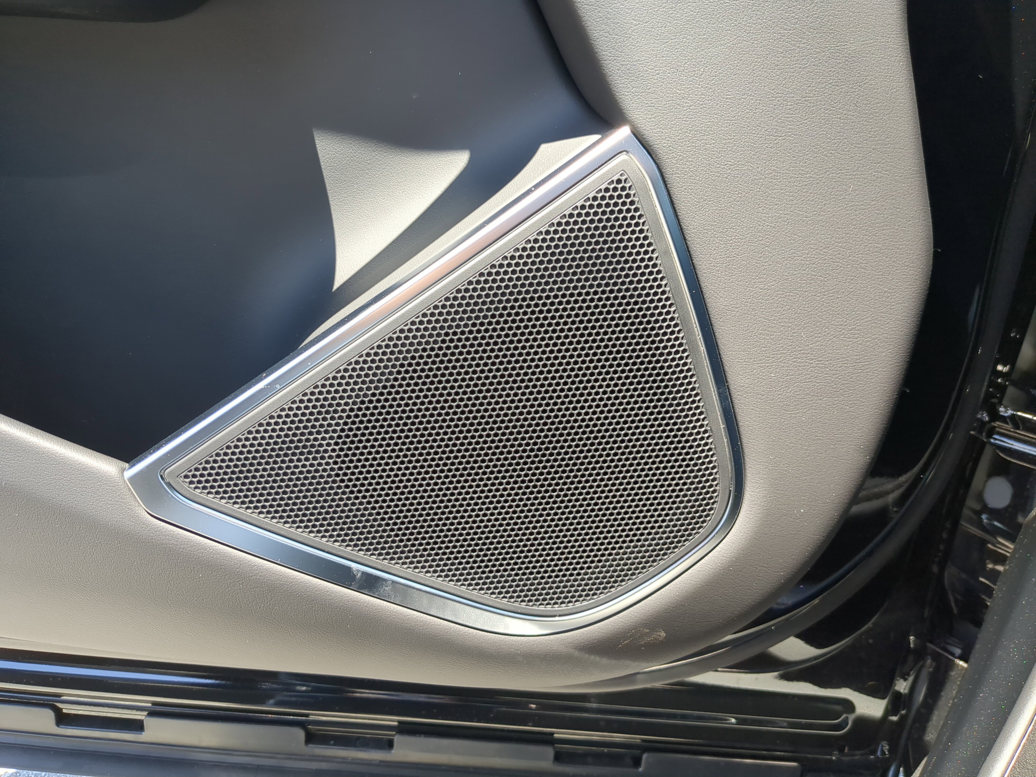 New 2026 Jaguar F-PACE R-Dynamic S image 16