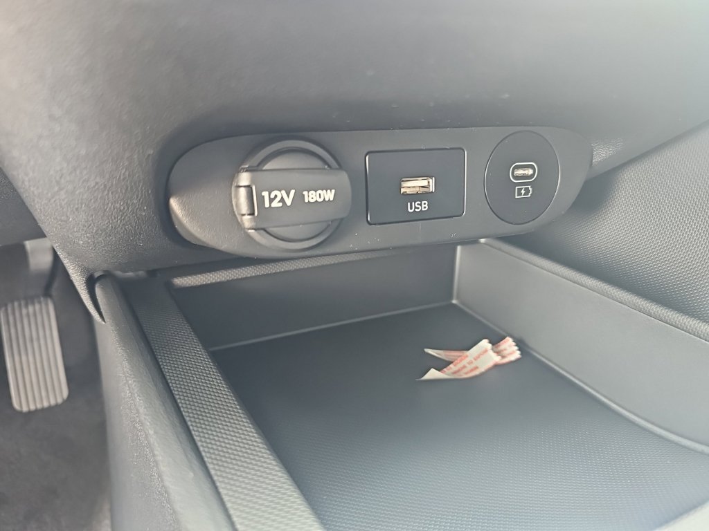 New 2026 Hyundai Elantra SE FWD image 19