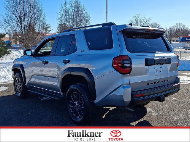 Used 2025 Toyota 4Runner SR5 AWD/4WD image 4