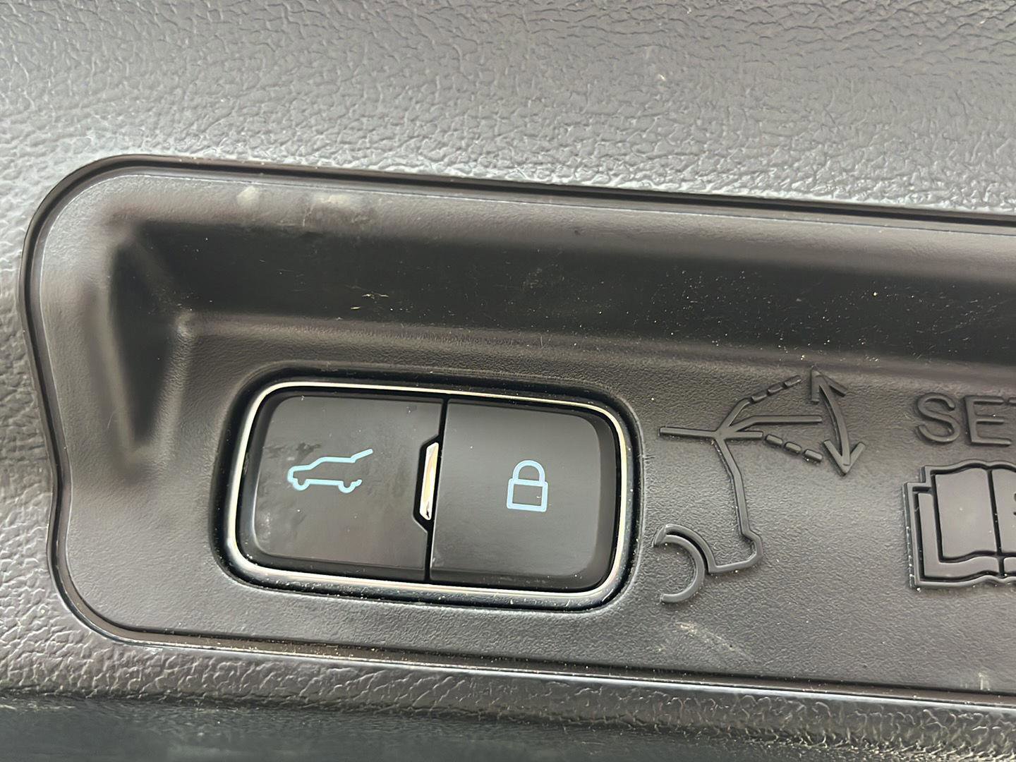 Used 2023 Ford Explorer XLT w/ Equipment Group 202A image 25