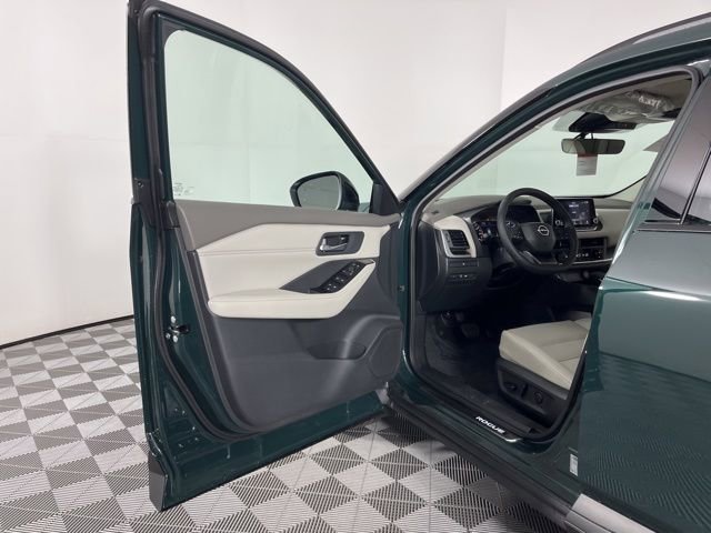 New 2026 Nissan Rogue SV image 16