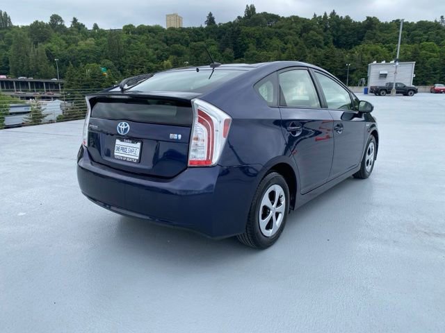 Used 2015 Toyota Prius Four FWD image 8