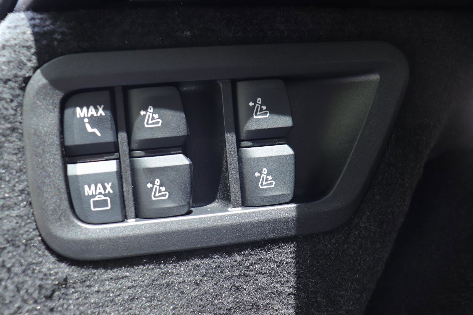 New 2026 BMW X7 xDrive40i w/ Premium Package image 20