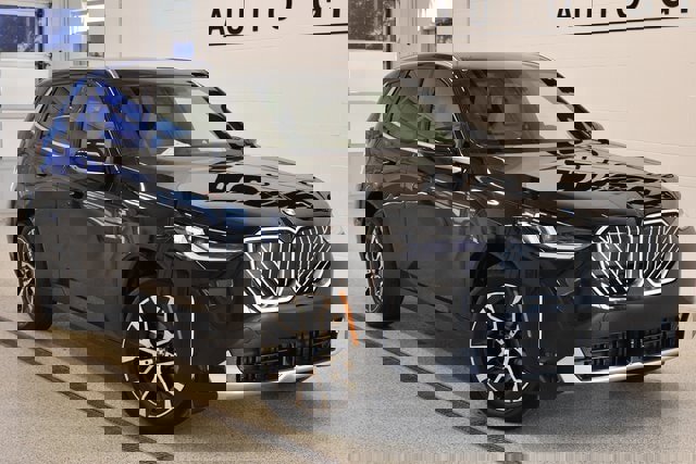 New 2025 BMW X3 xDrive30i w/ Premium Package
