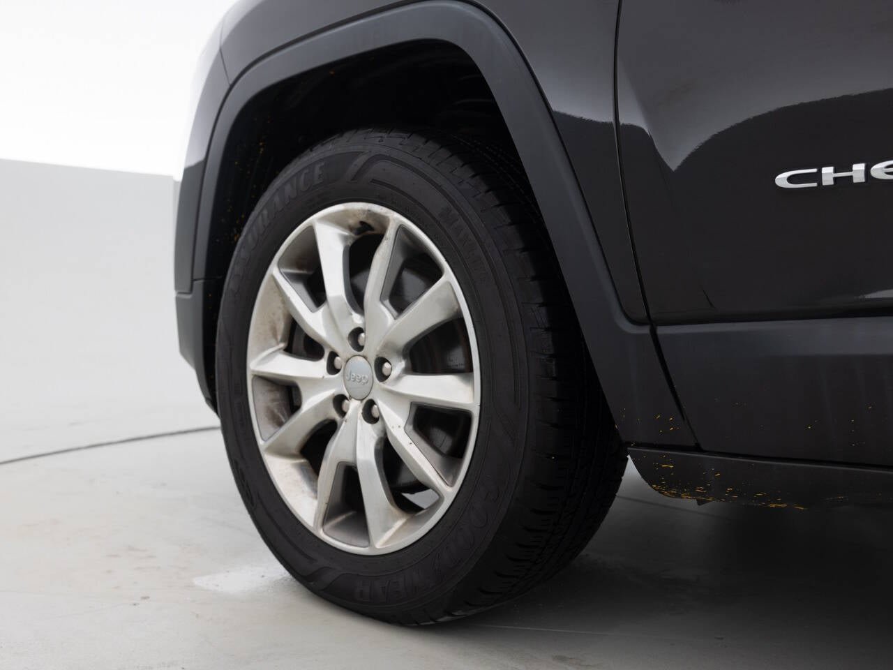 Used 2014 Jeep Cherokee Limited AWD/4WD image 17