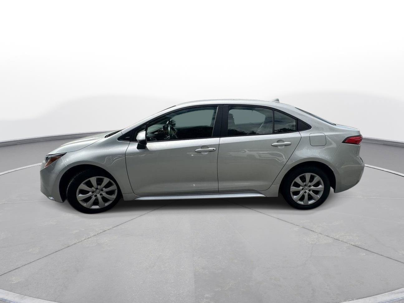 Certified 2024 Toyota Corolla LE FWD image 9