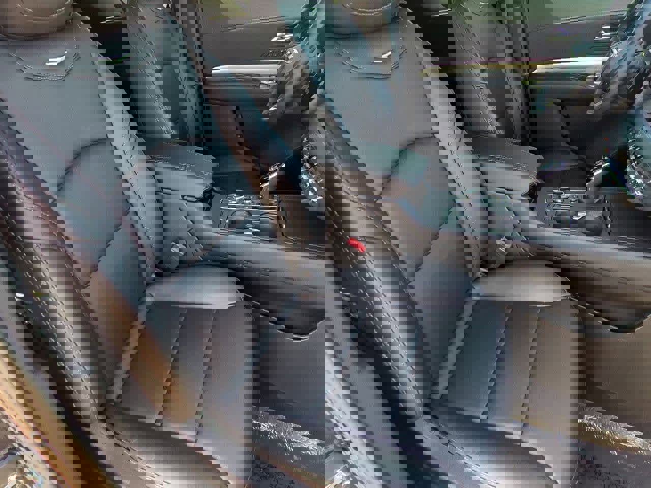 Used 2023 Cadillac XT4 Premium Luxury w/ Cold Weather Package image 21