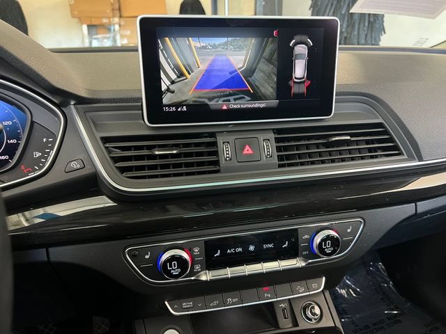 Used 2020 Audi Q5 e Premium w/ Convenience Package AWD/4WD image 26