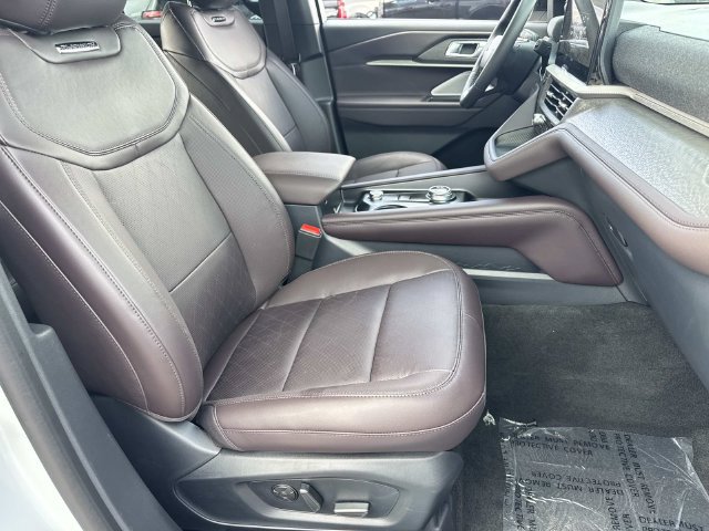 New 2027 Ford Explorer Platinum RWD image 11