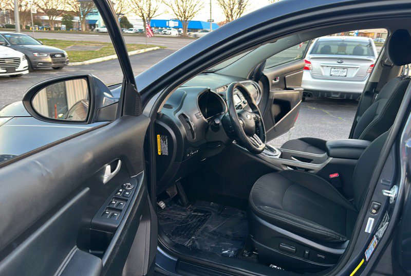 Used 2014 Kia Sportage EX image 11