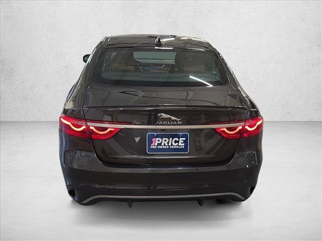 Used 2024 Jaguar XF R-Dynamic SE AWD/4WD image 6