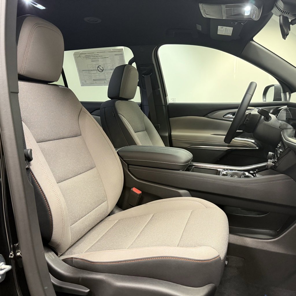 New 2026 Chevrolet Traverse LT image 15