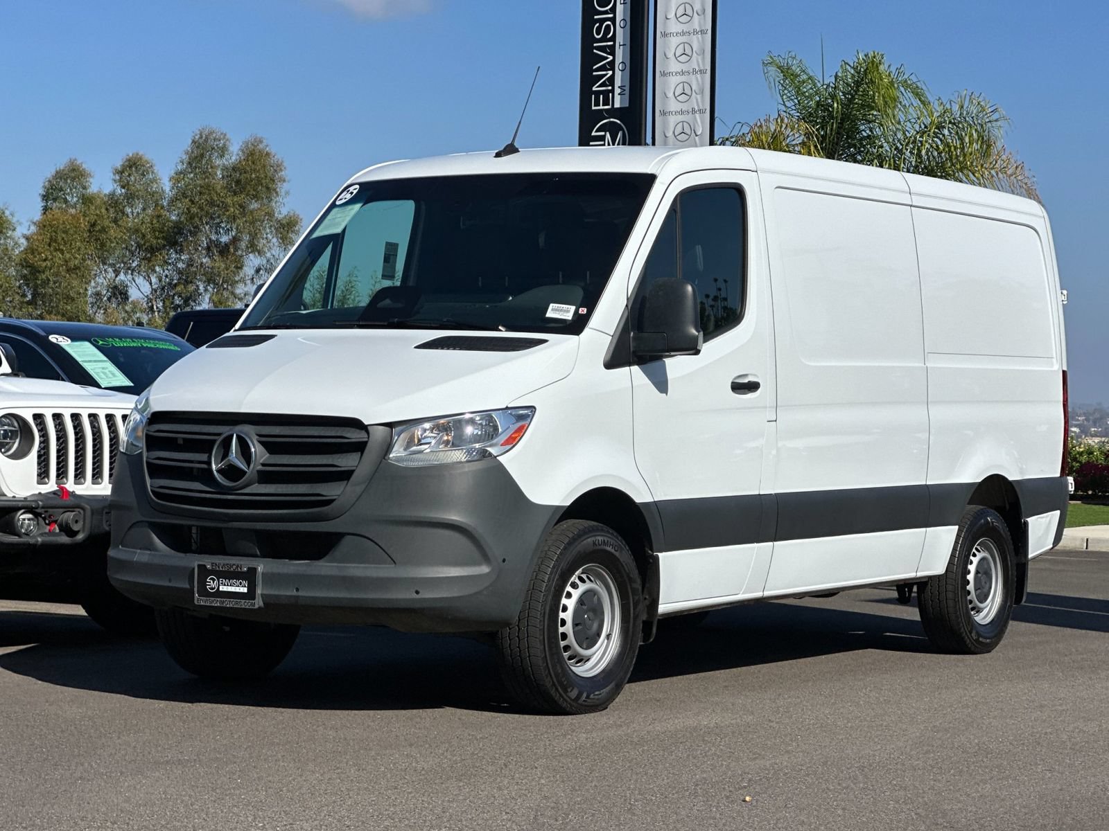 Used 2025 Mercedes-Benz Sprinter 2500 image 7
