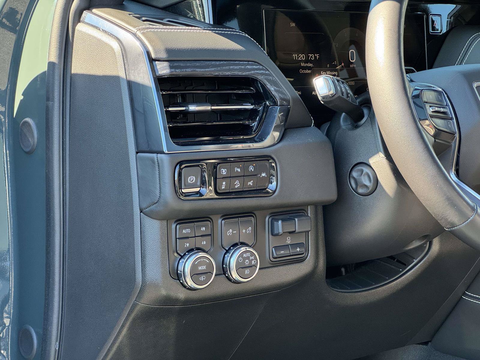 Used 2025 GMC Yukon XL AT4 Ultimate w/ LPO, Floor Liner Package AWD/4WD image 12
