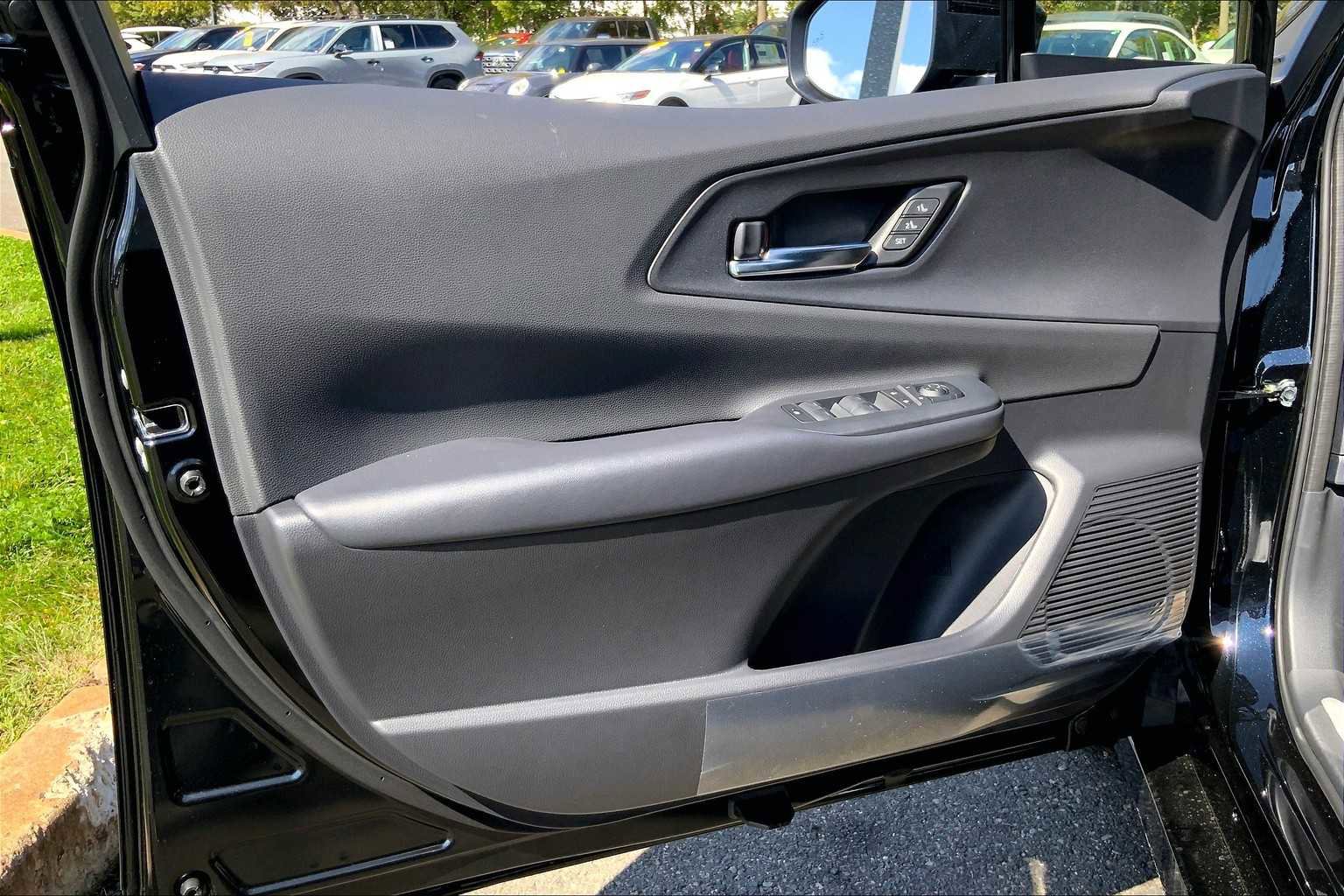 New 2026 Toyota Prius Plug-In Hybrid image 9