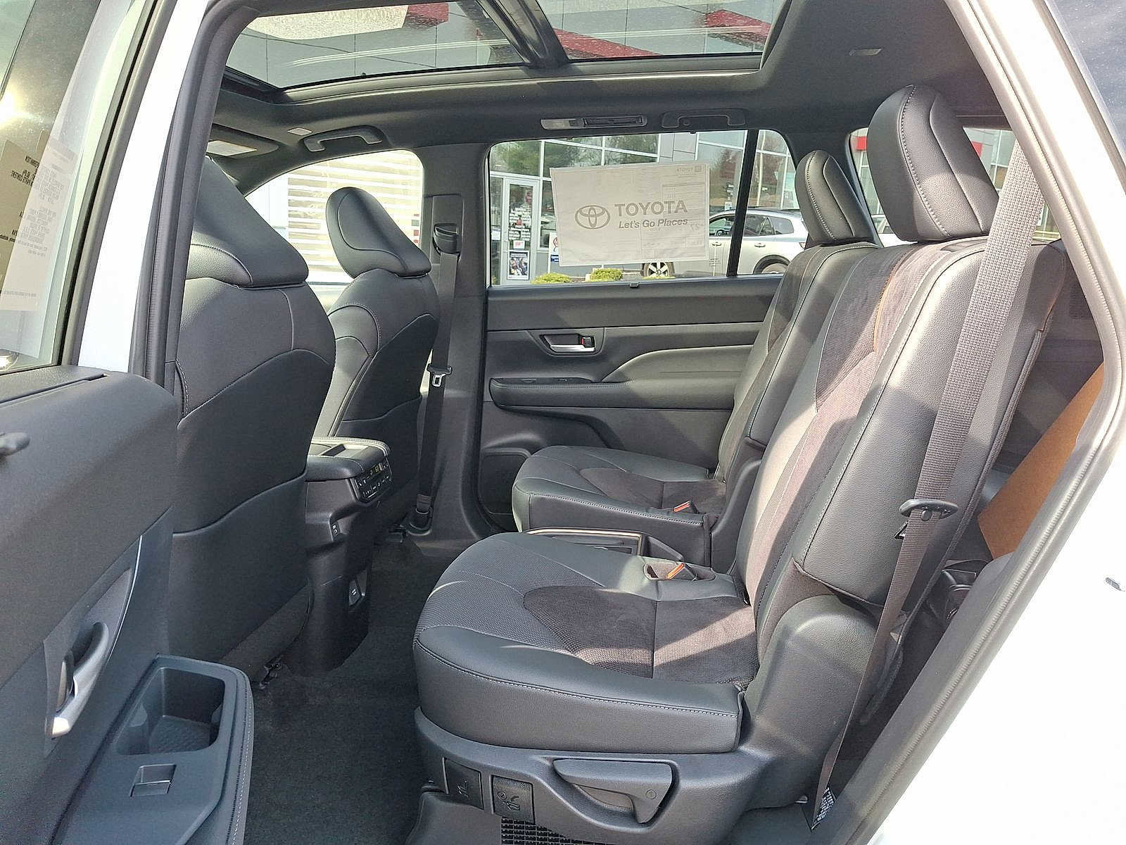 New 2026 Toyota Grand Highlander AWD Hybrid image 13