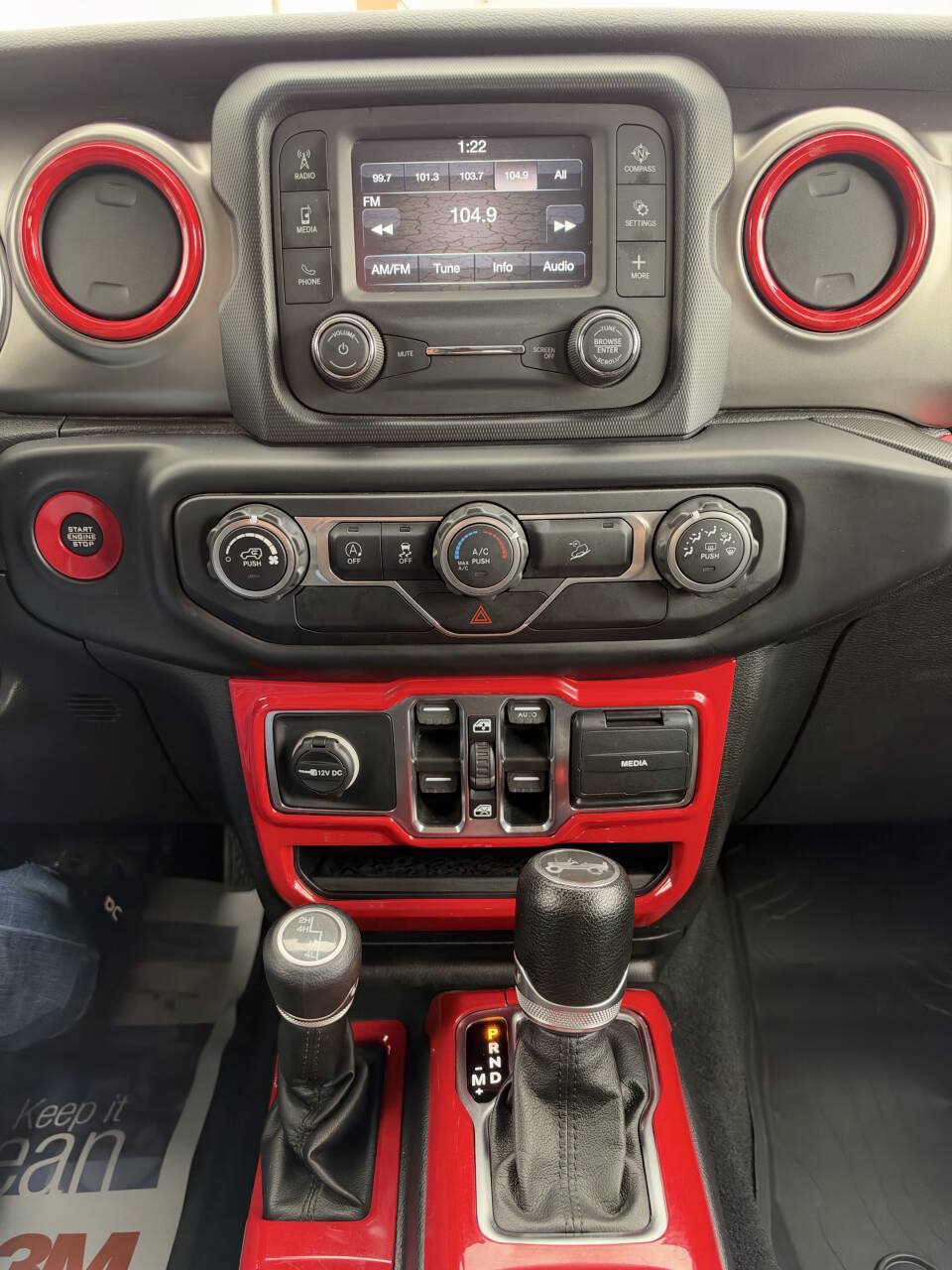 Used 2019 Jeep Wrangler Unlimited Sport S AWD/4WD image 18