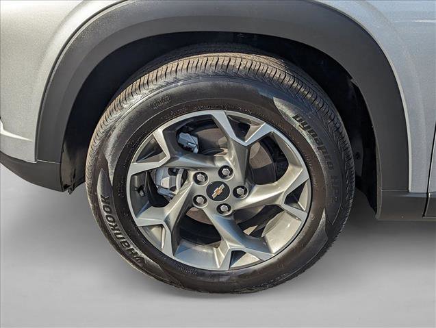 Used 2024 Chevrolet Trax LT w/ LT Convenience Package image 23