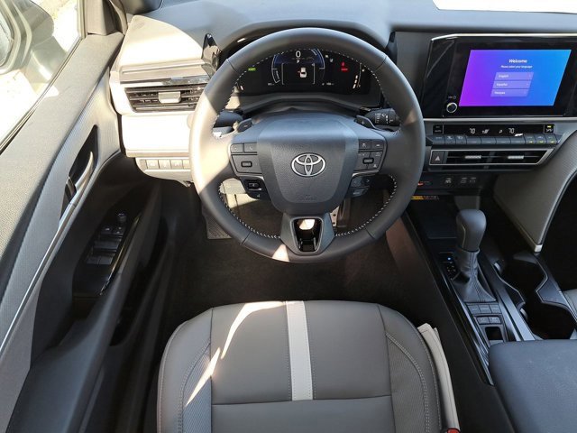 Used 2026 Toyota Camry SE image 22