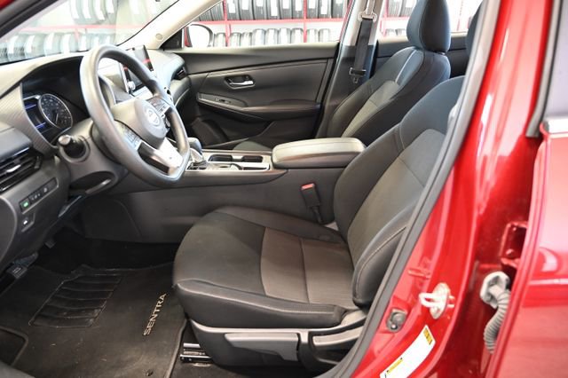 Used 2024 Nissan Sentra SV FWD image 10