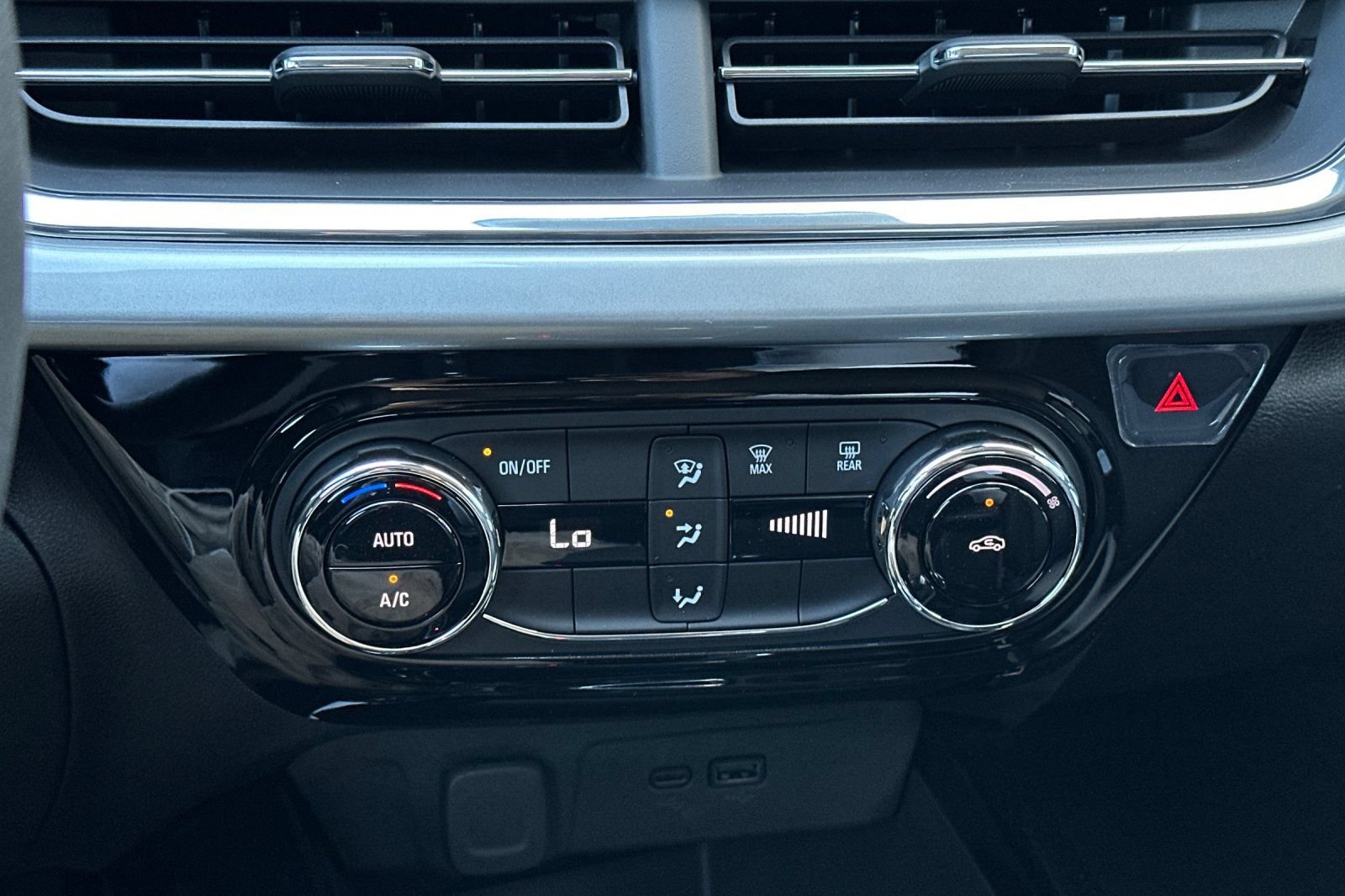 New 2026 Chevrolet Trax LT FWD image 20