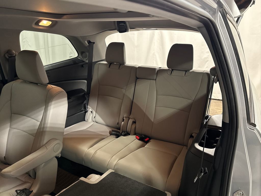 Used 2016 Honda Pilot Elite image 28