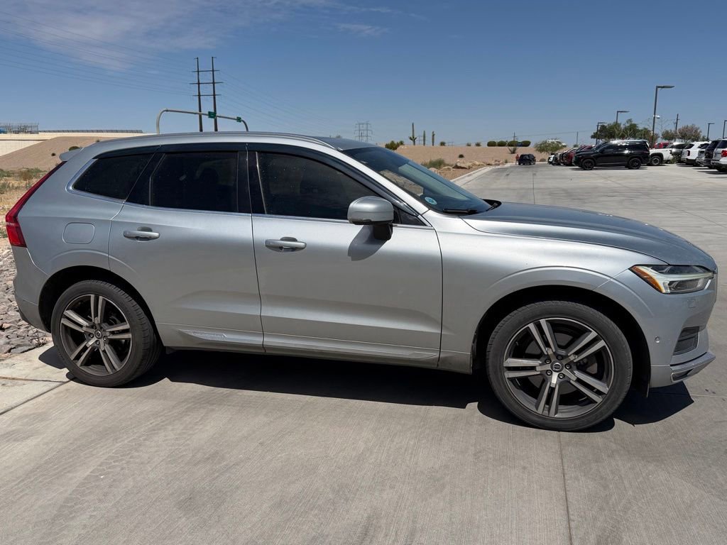 Used 2018 Volvo XC60 T6 Momentum w/ Advanced Package AWD/4WD image 3
