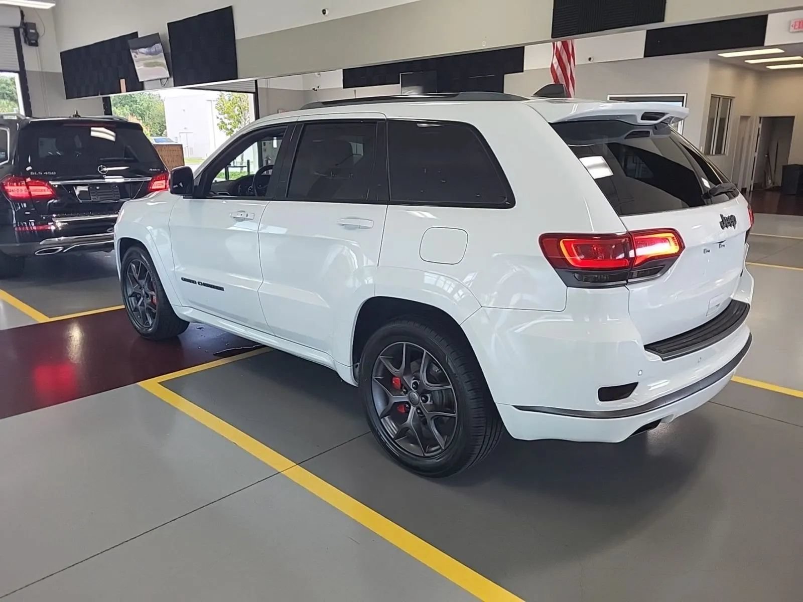 Used 2019 Jeep Grand Cherokee Limited X RWD image 5