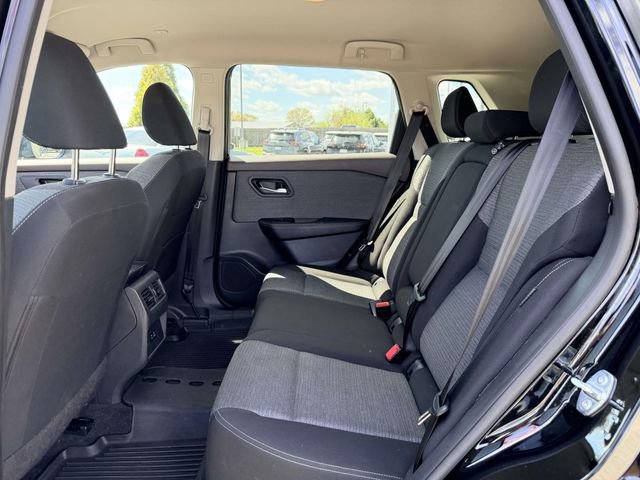 Used 2023 Nissan Rogue SV image 13