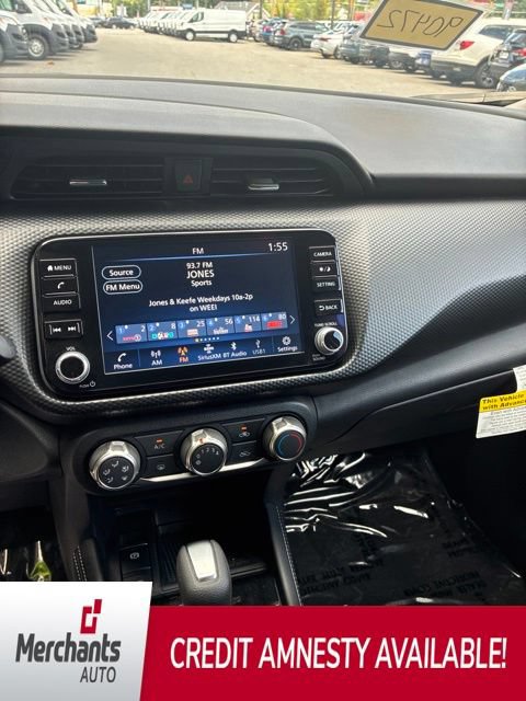 Used 2024 Nissan Kicks SV w/ Interior Electronics Package FWD image 9