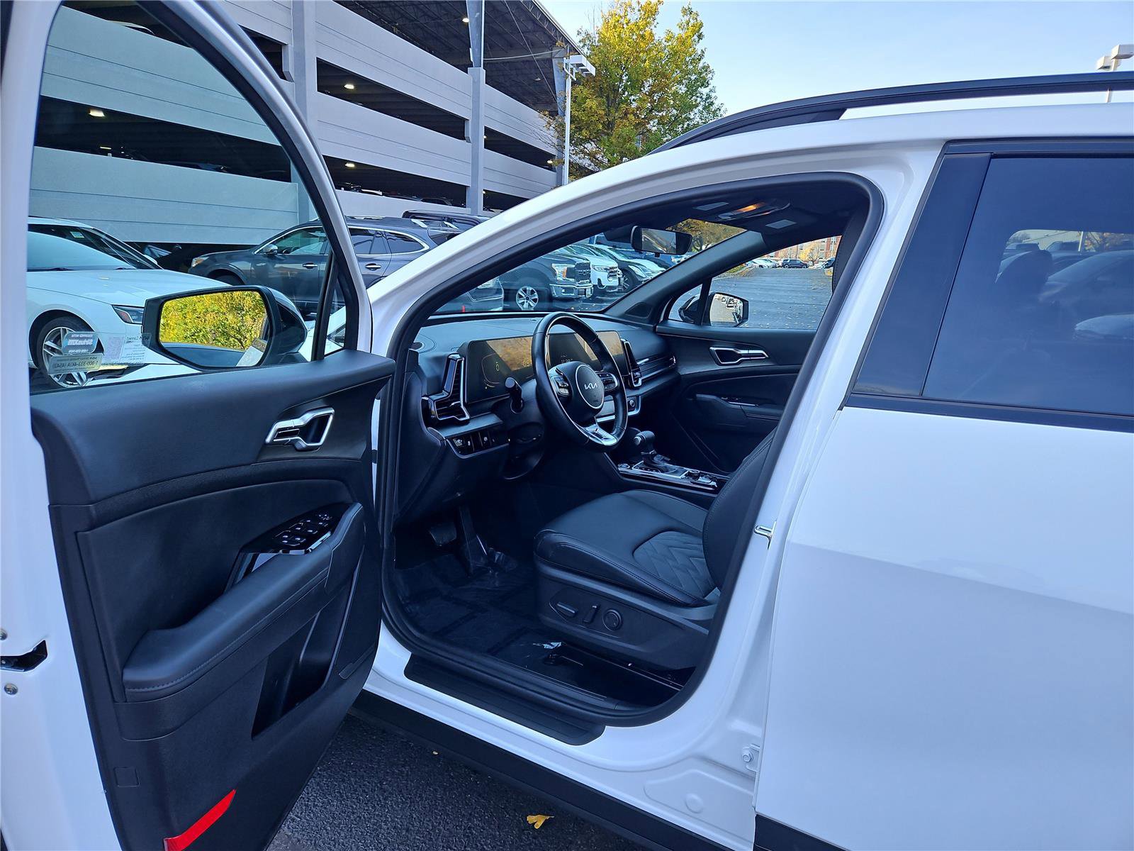 Used 2025 Kia Sportage X-Line image 12