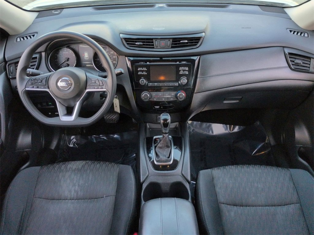 Used 2017 Nissan Rogue S image 18