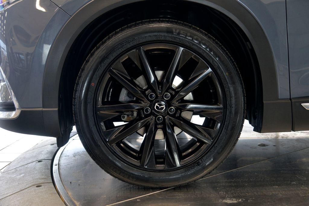 Used 2023 MAZDA CX-9 Carbon Edition image 10
