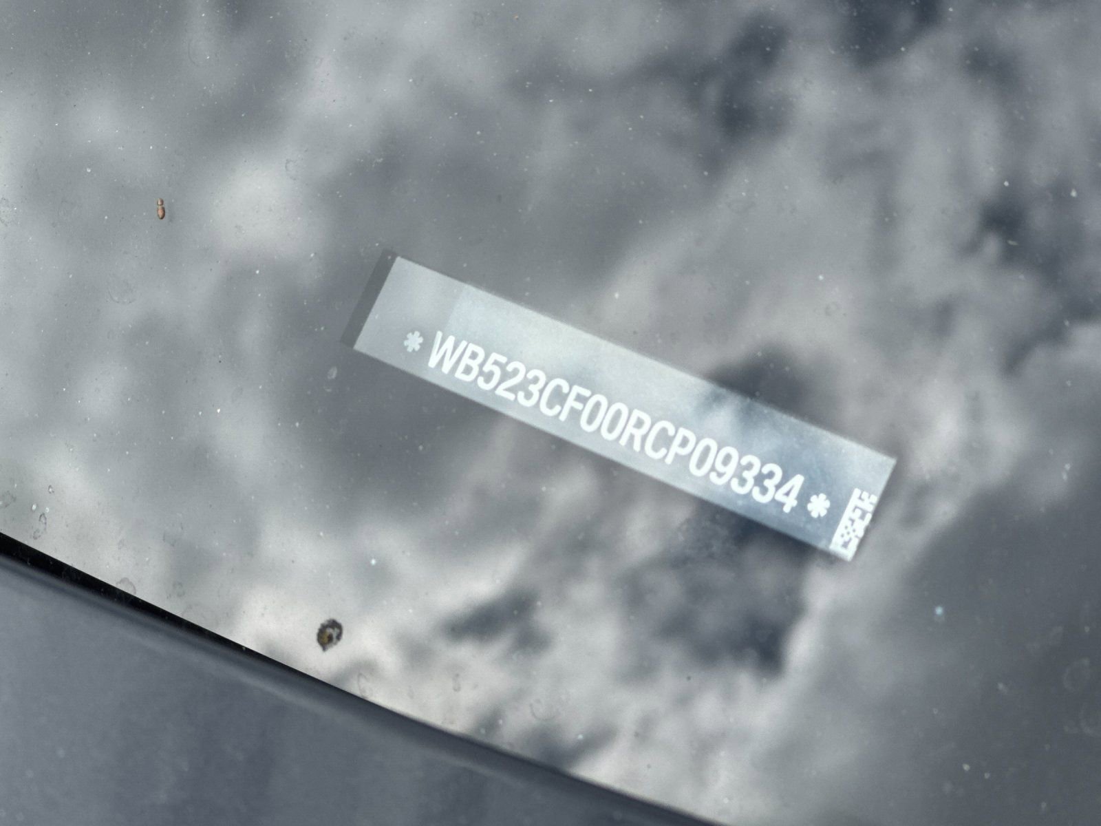 Used 2024 BMW iX xDrive50 w/ Premium Package image 3