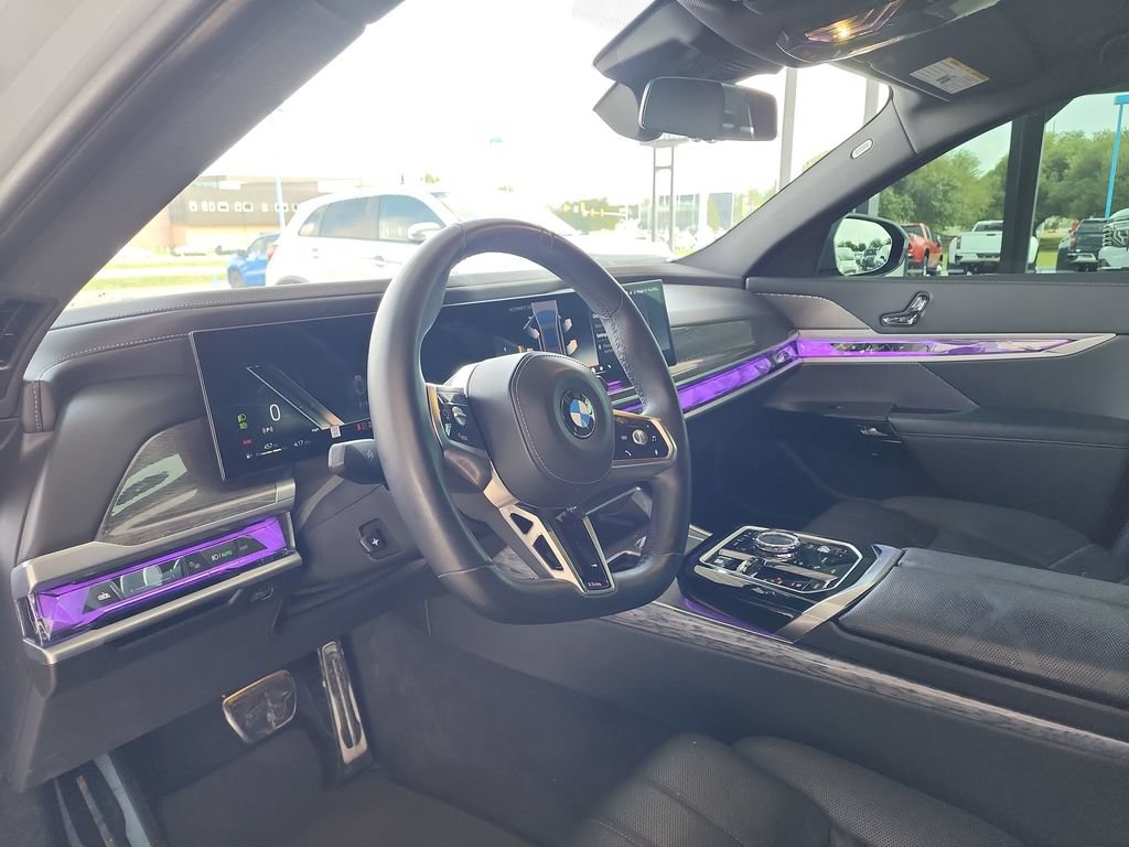Used 2023 BMW 740i w/ Executive Package RWD image 15