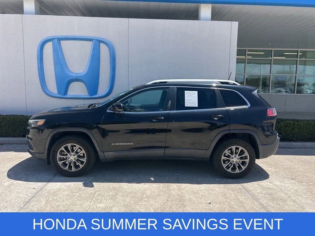 Used 2019 Jeep Cherokee Latitude Plus AWD/4WD image 5