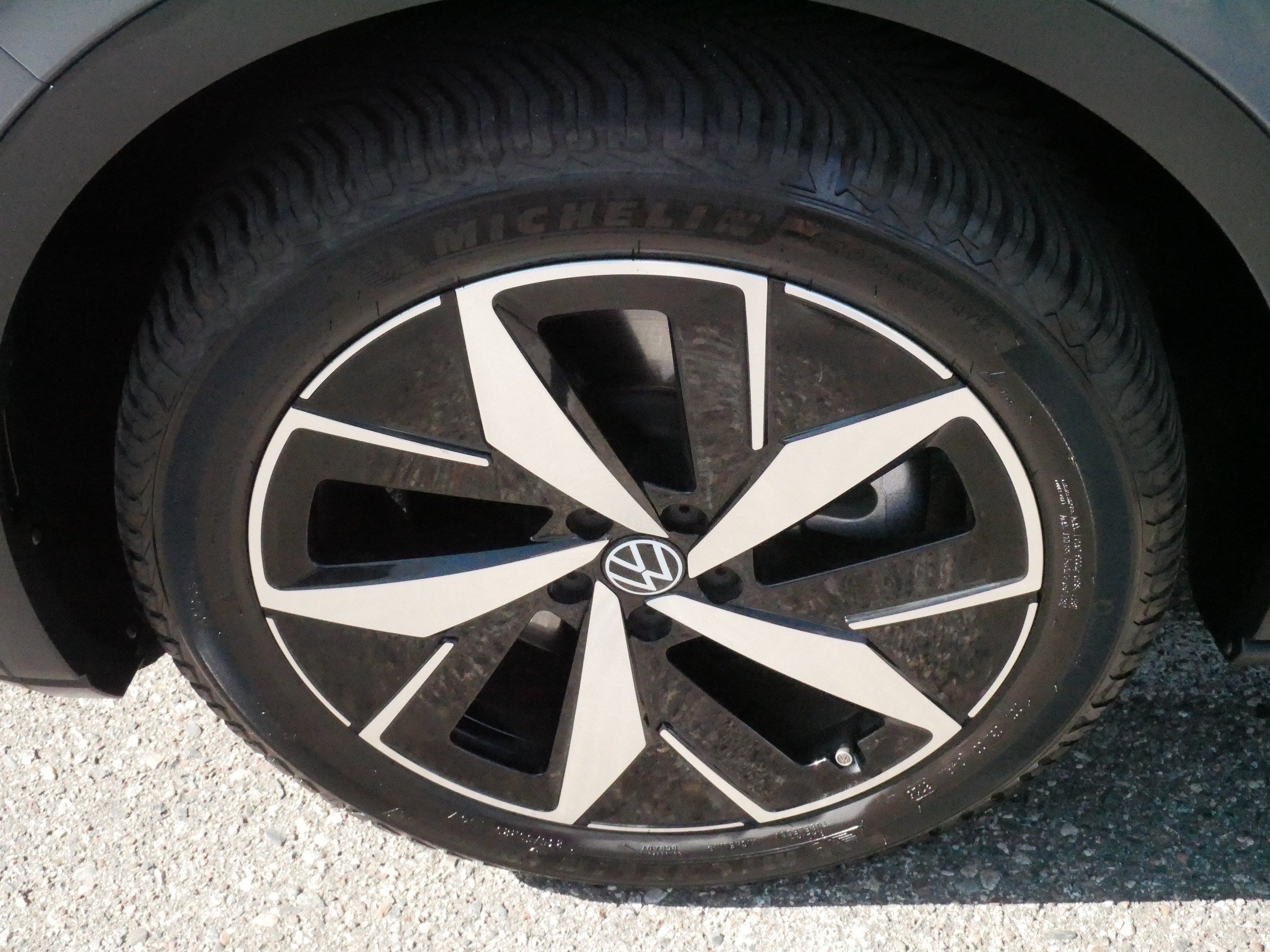 Certified 2023 Volkswagen ID.4 Pro S AWD/4WD image 16
