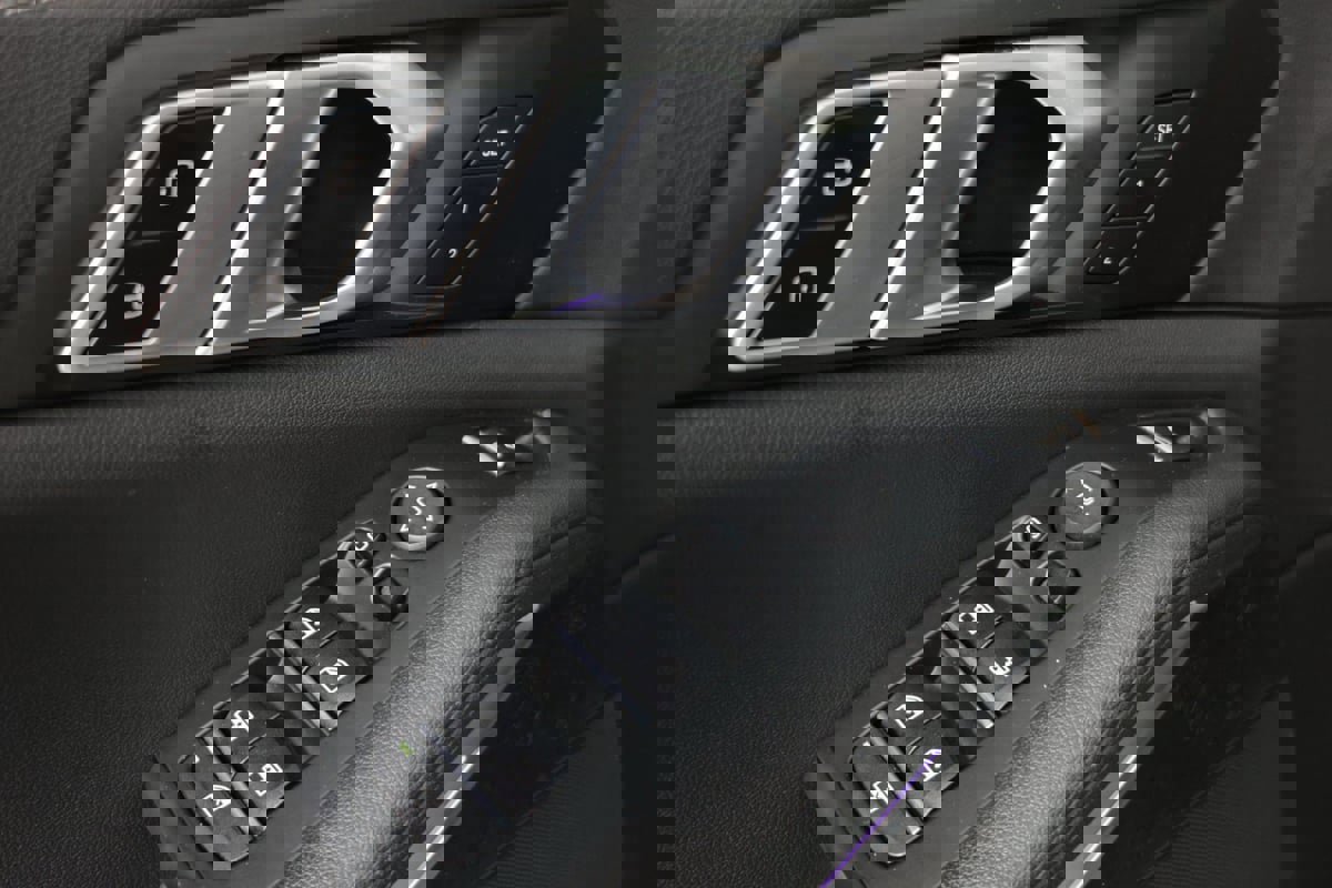 Used 2022 BMW X5 xDrive45e w/ Climate Comfort Package image 23