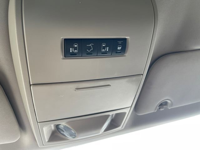 Used 2014 Dodge Grand Caravan SXT FWD image 21