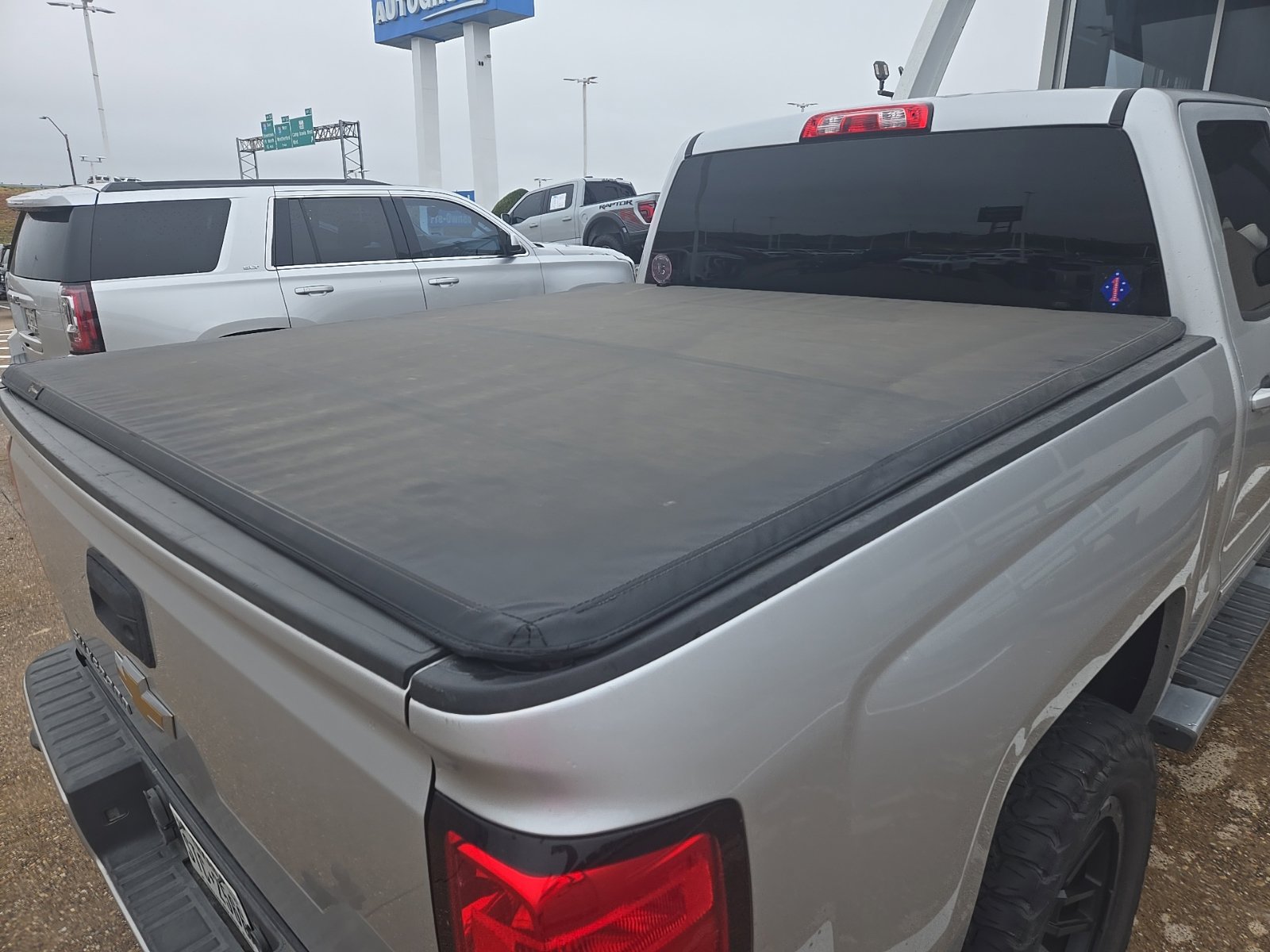 Used 2017 Chevrolet Silverado 1500 LT w/ Max Trailering Package RWD image 6