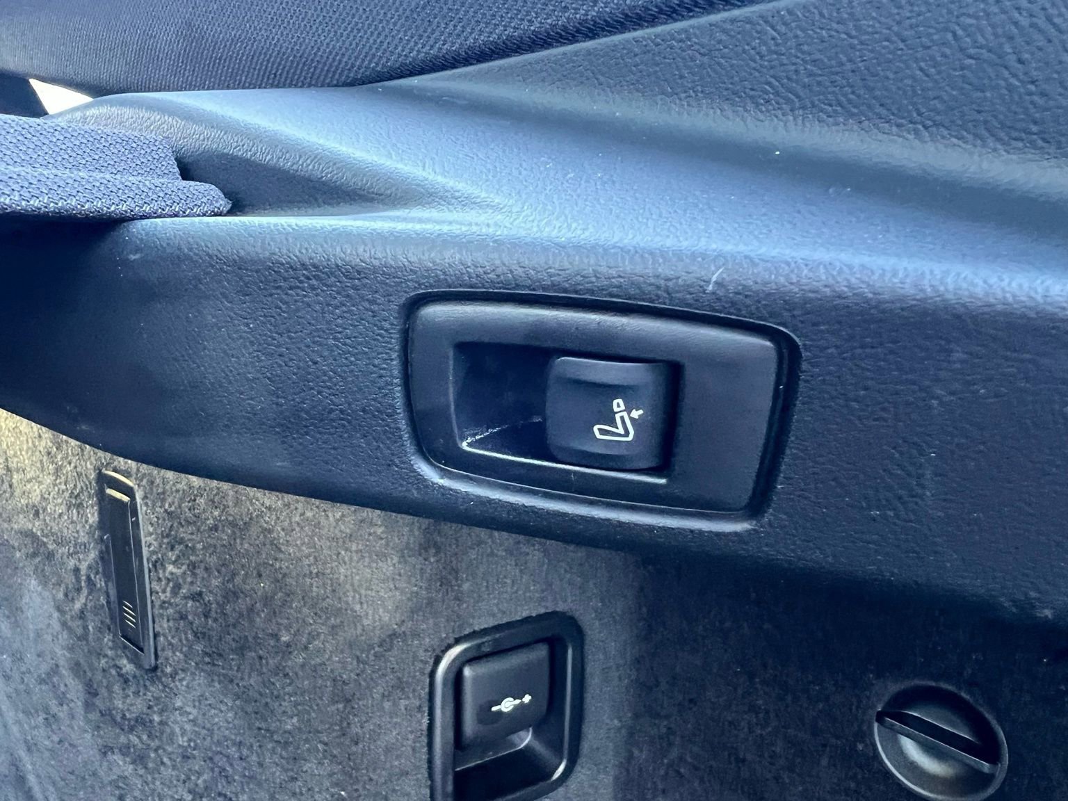 Used 2018 BMW 640i Gran Turismo xDrive w/ M Sport Package image 29