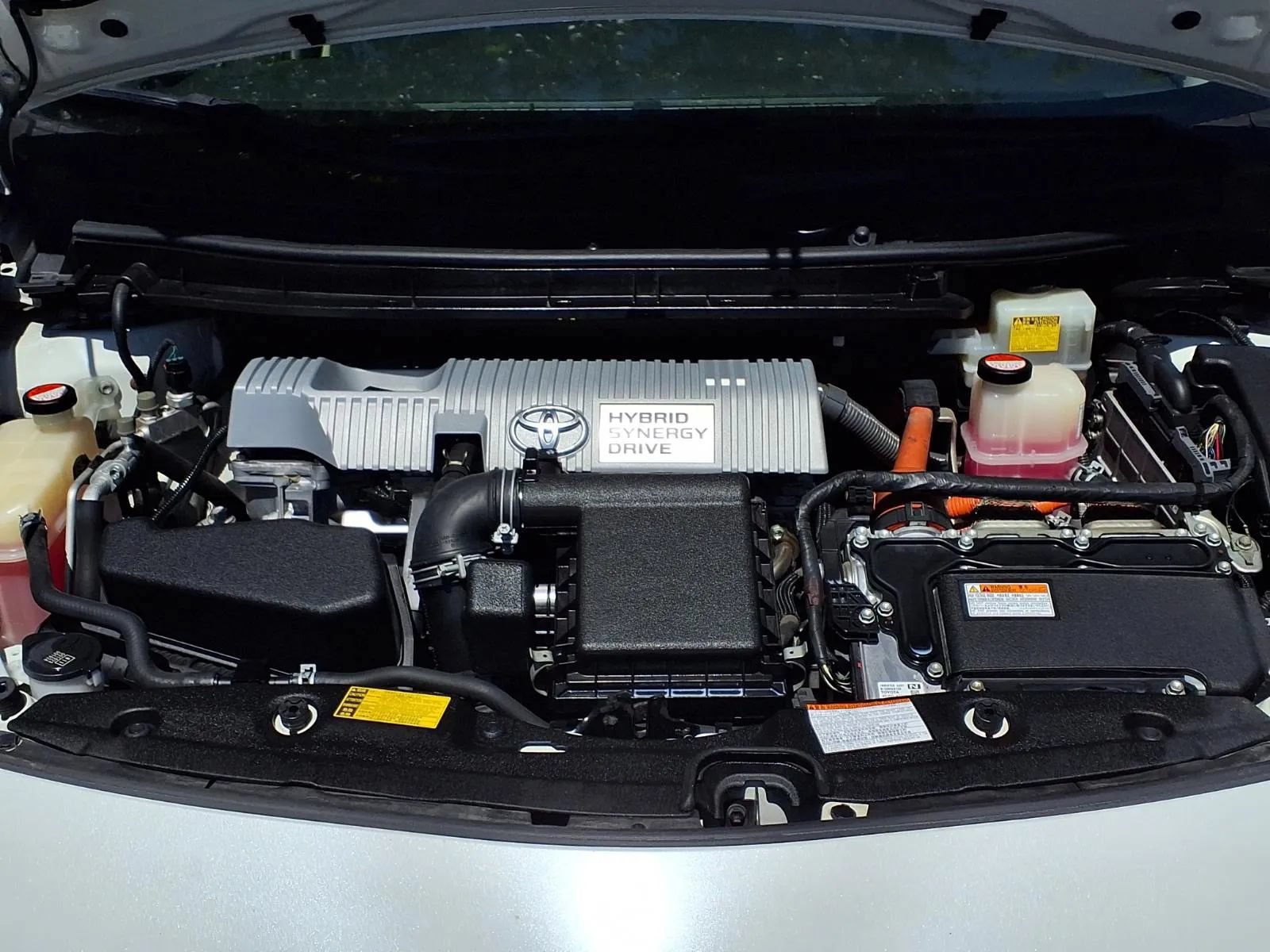 Used 2015 Toyota Prius Two FWD image 3