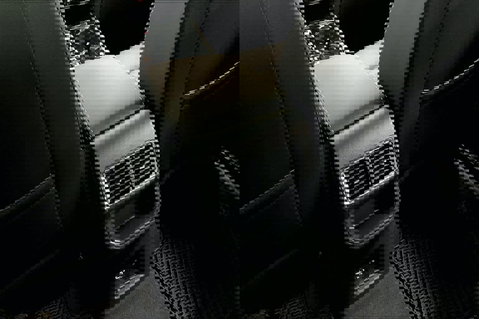 New 2025 Volkswagen Atlas Cross Sport SE image 16